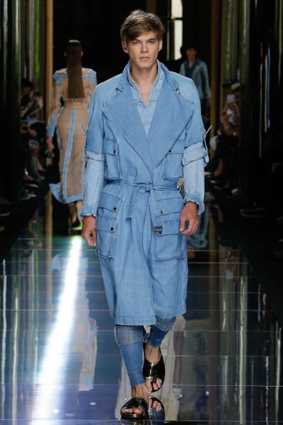 Look 8